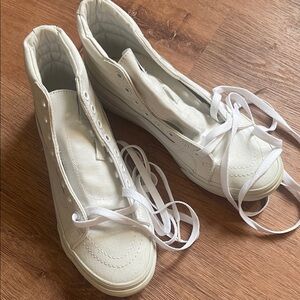 NWOT Vans SK-8 Hi True White Canvas Skate Shoes